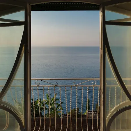 Πανσιόν Fuoco D'amalfi Iazzetta Αμάλφι