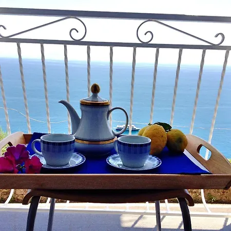 Fuoco D'amalfi Iazzetta 招待所